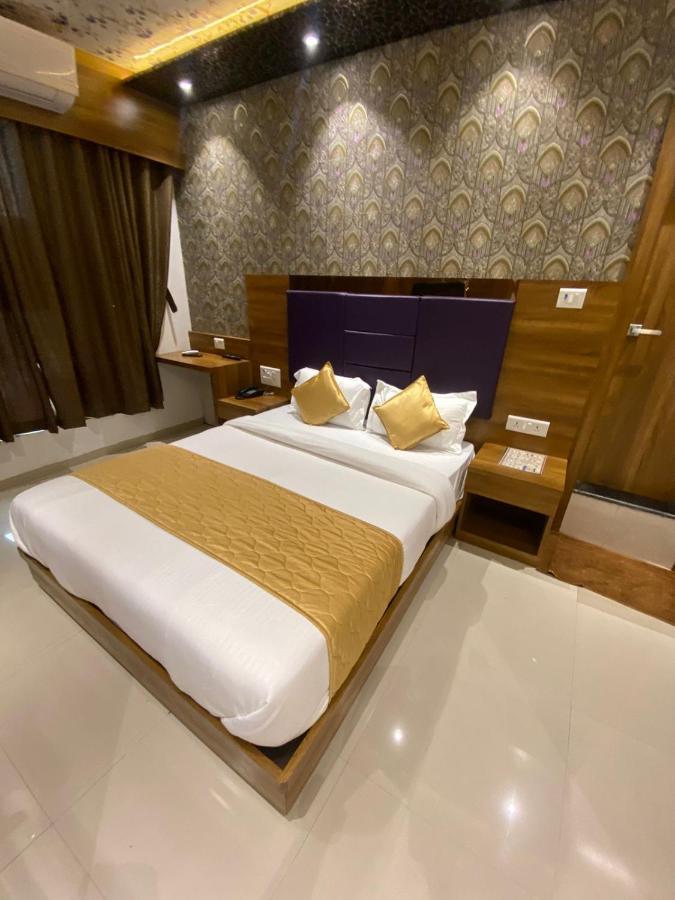 Hotel Bkc Crown - Near Trade Centre, Visa Consulate Mumbai Exterior photo