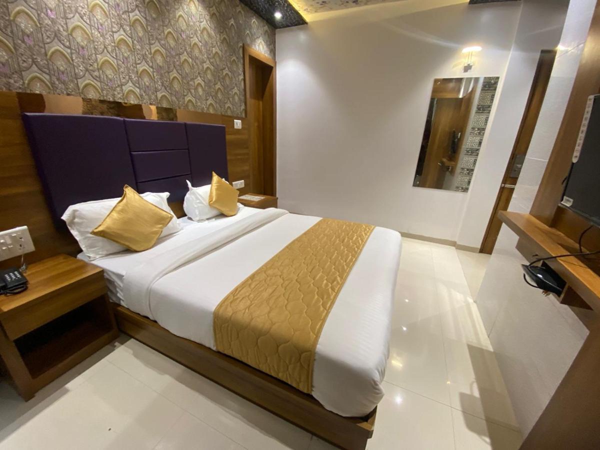 Hotel Bkc Crown - Near Trade Centre, Visa Consulate Mumbai Exterior photo